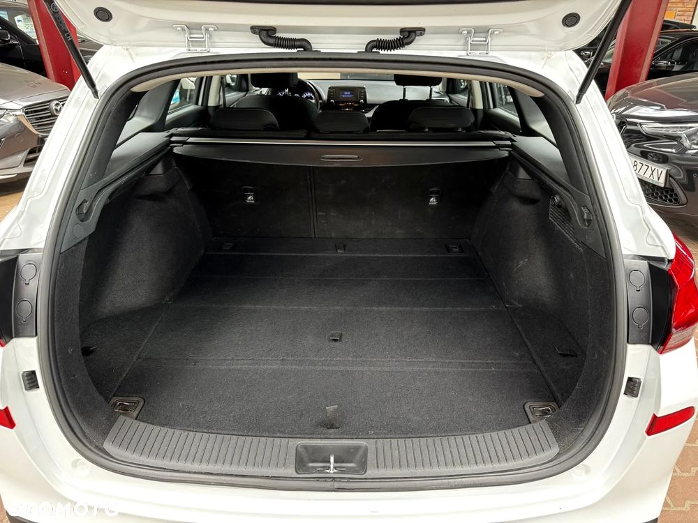 Hyundai i30 1.5 DPI Comfort - 11