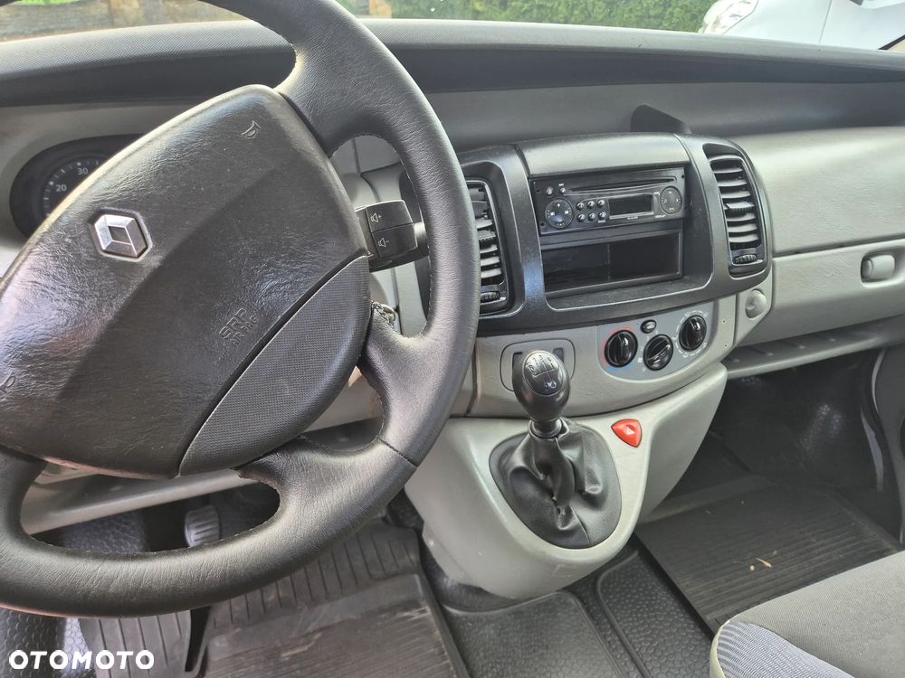 Renault Trafic - 14