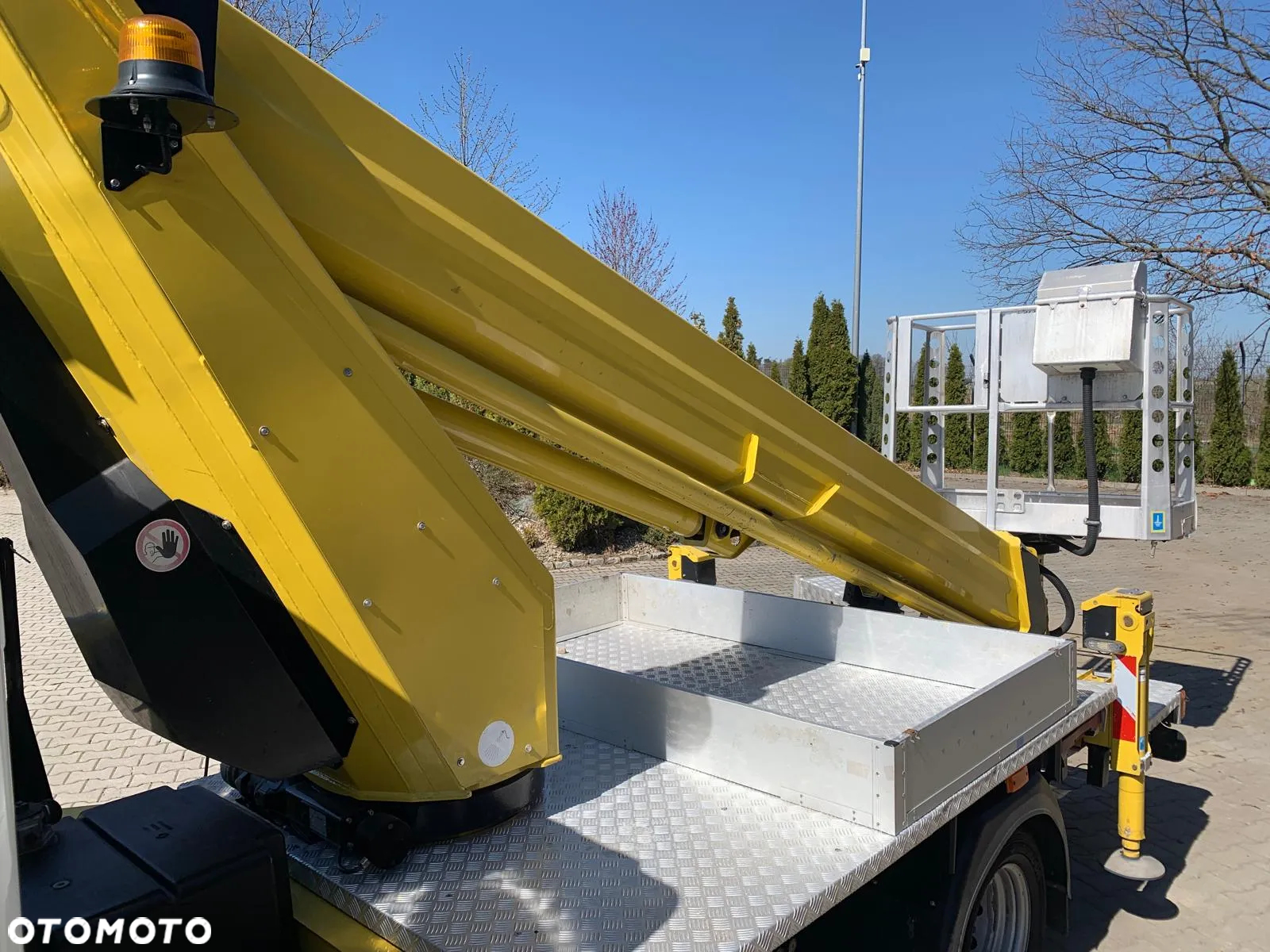Nissan NISSAN CABSTAR 4x2 EURO6 PODNOŚNIK KOSZOWY - 11