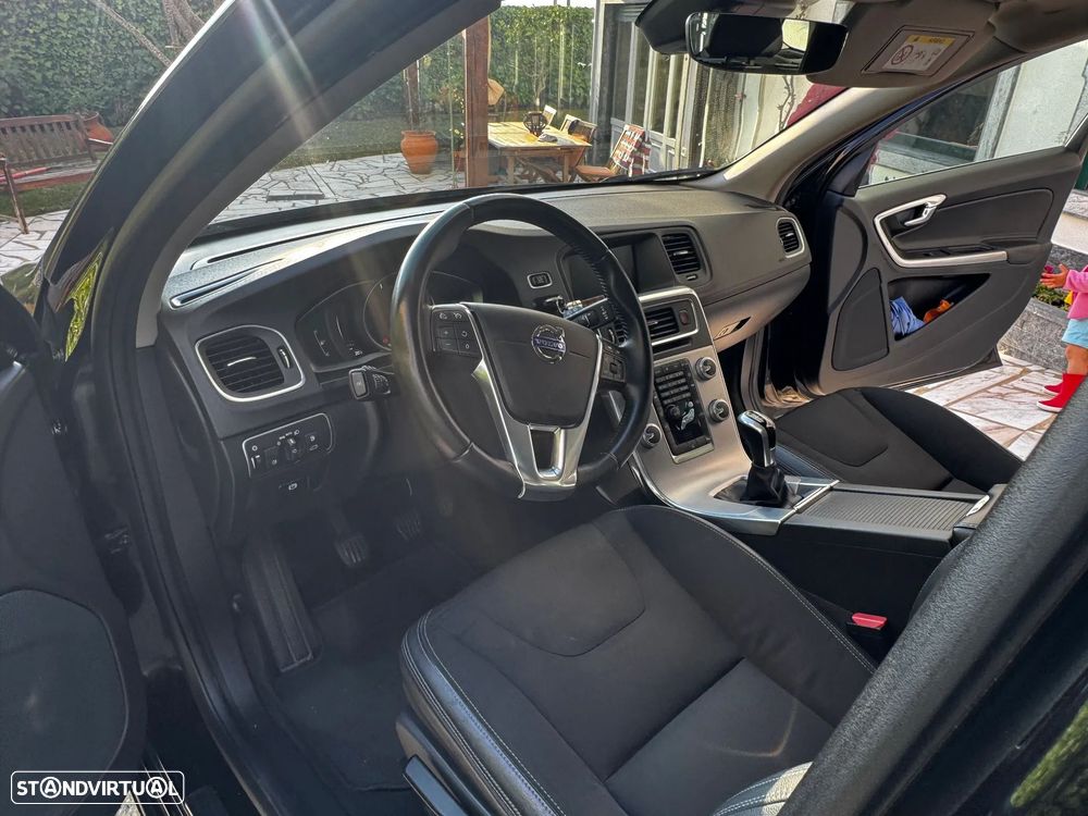 Volvo V60 2.0 D4 Momentum - 9