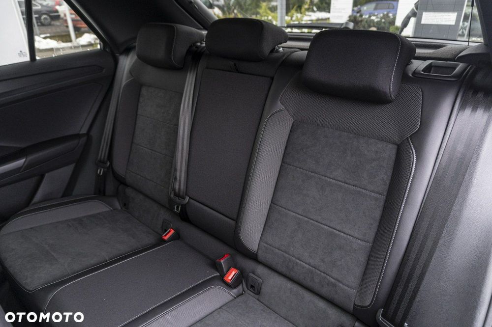 Volkswagen T-Roc - 16