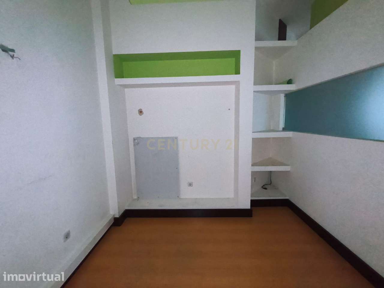 Loja remodelada no centro do Entroncamento — 25 m² - Grande imagem: 3/5