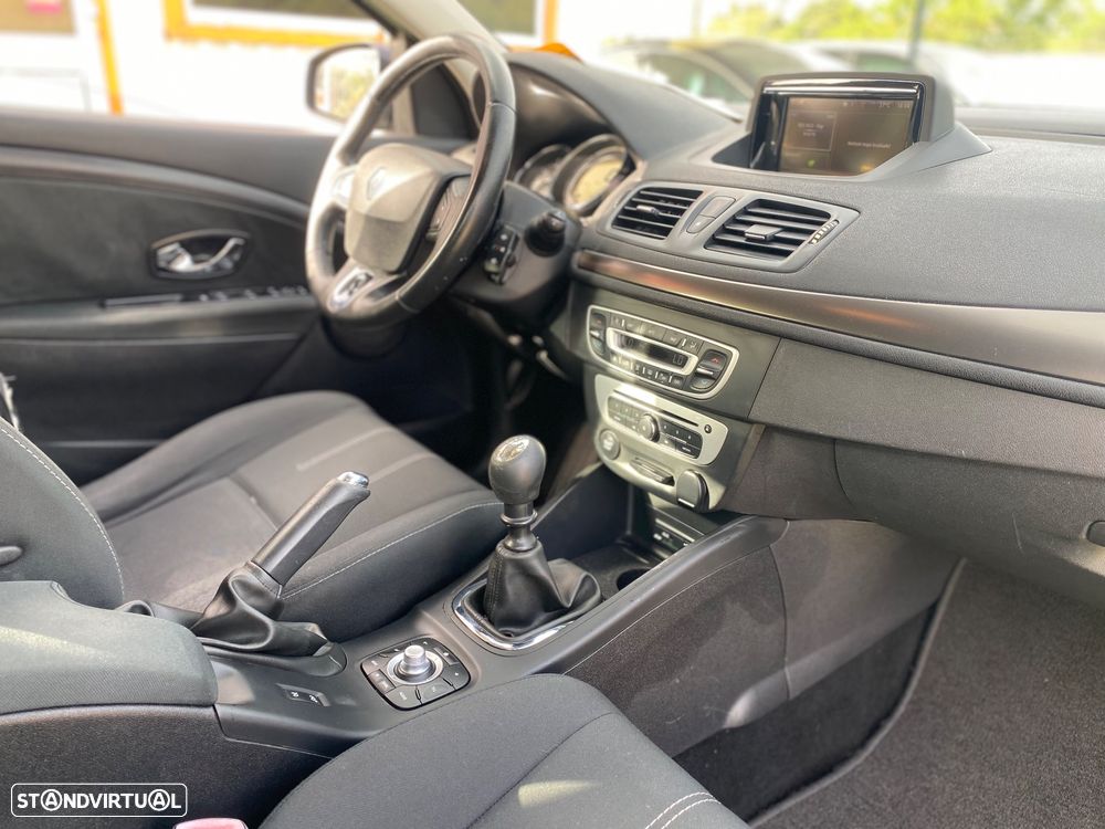 Renault Mégane Sport Tourer ENERGY dCi 110 Start & Stopp LIMITED - 11