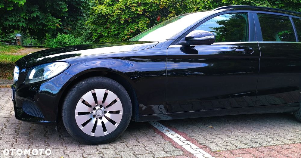 Mercedes-Benz Klasa C 220 CDI BlueEff Avantgarde - 3
