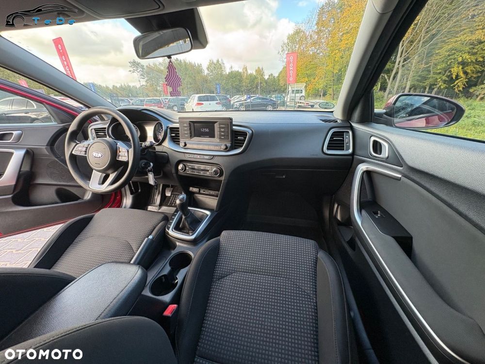 Kia Ceed 1.4 L Business Line Plus - 23