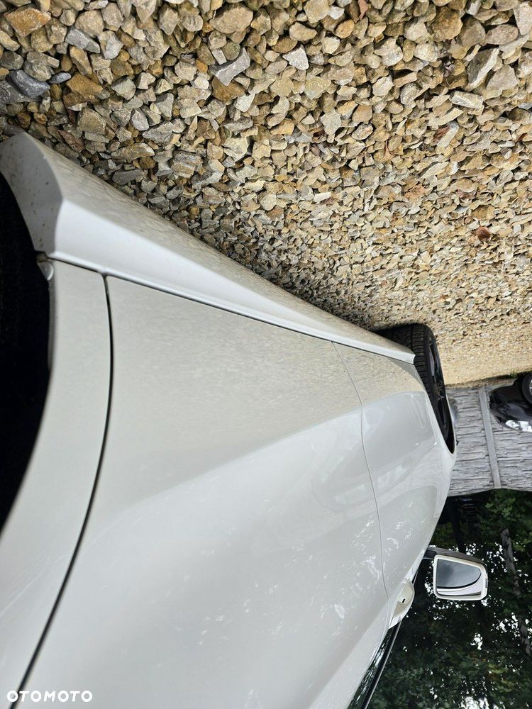 Mercedes-Benz CLA Shooting Brake 180 d - 35