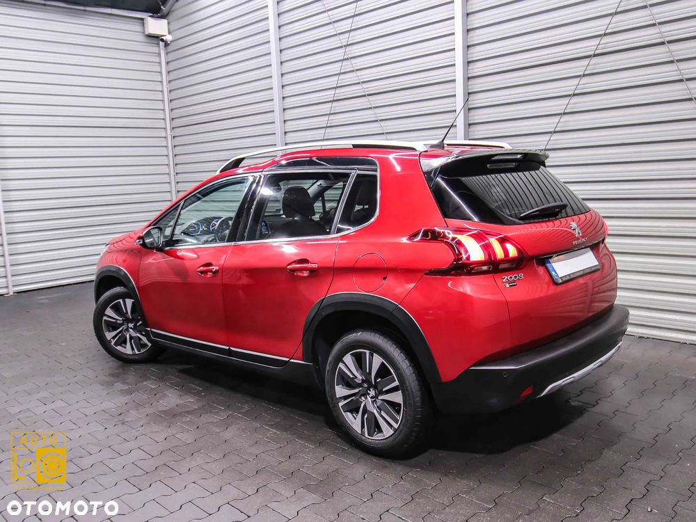 Peugeot 2008 1.2 Pure Tech GPF Allure S&S EAT6 - 4