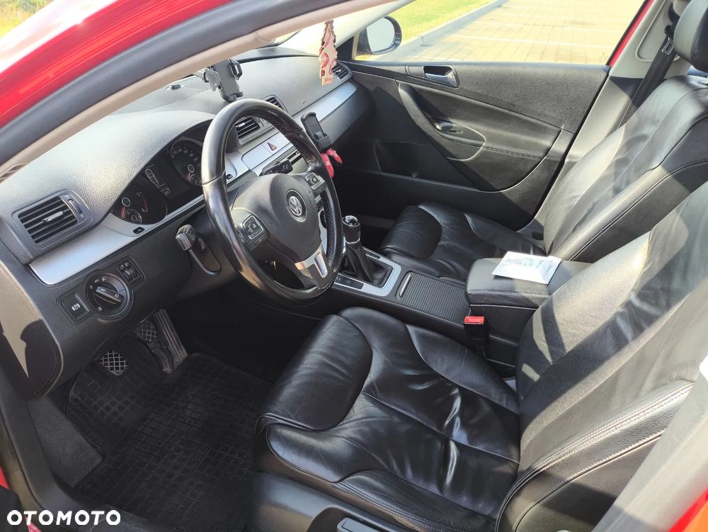 Volkswagen Passat 2.0 TDI BlueMotion Technology Highline - 13