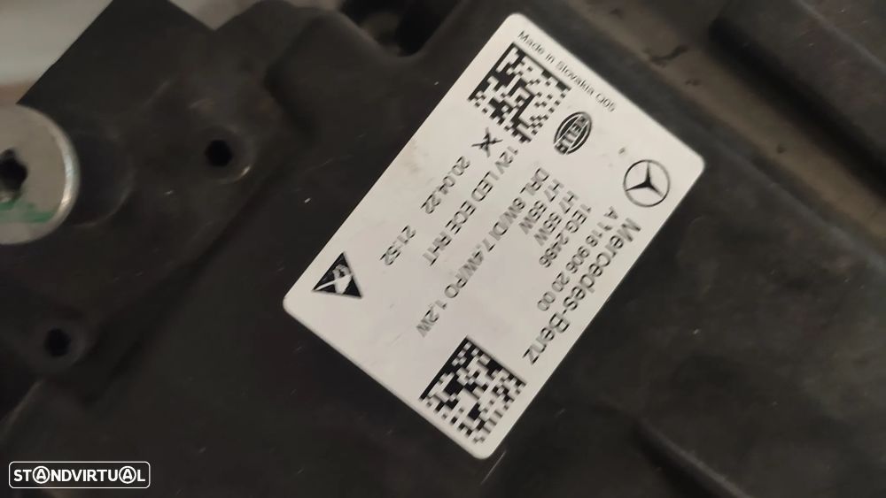 Farol direito Mercedes CLA W118 halógenio - 3
