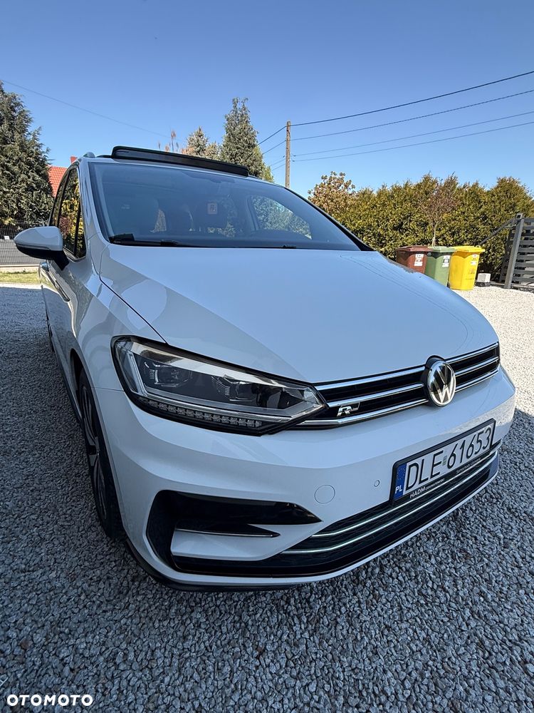 Volkswagen Touran - 1