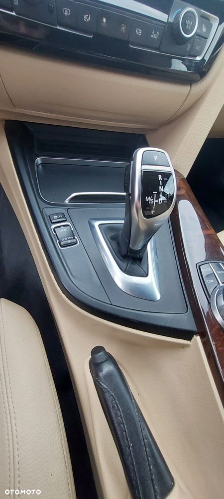 BMW 3GT 330i xDrive Sport Line - 17