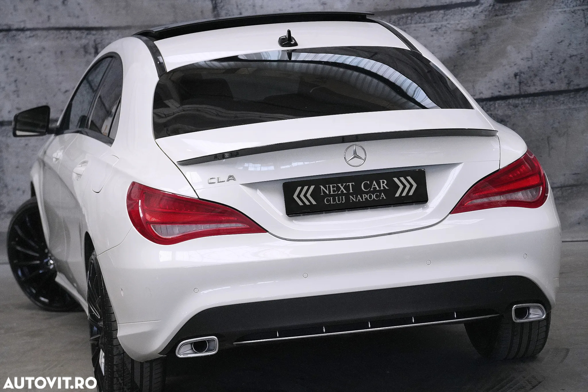 Mercedes-Benz CLA 220 CDI 7G-DCT AMG Line - 4