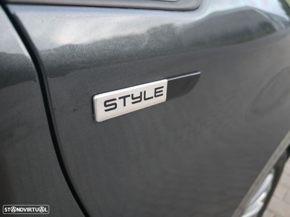 Peugeot 208 1.2 PureTech Style - 17