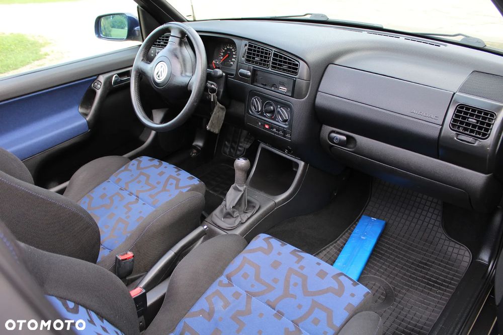Volkswagen Golf 1.6 - 16