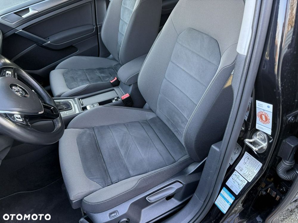 Volkswagen Golf - 16