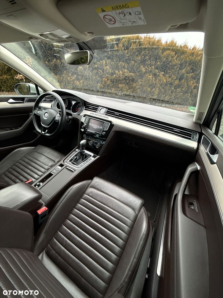Volkswagen Passat 2.0 TDI SCR DSG Highline - 12