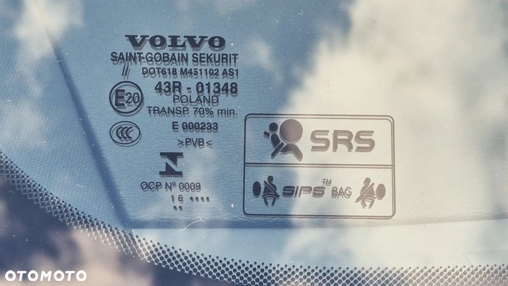 Volvo V90 D4 AWD Momentum - 24