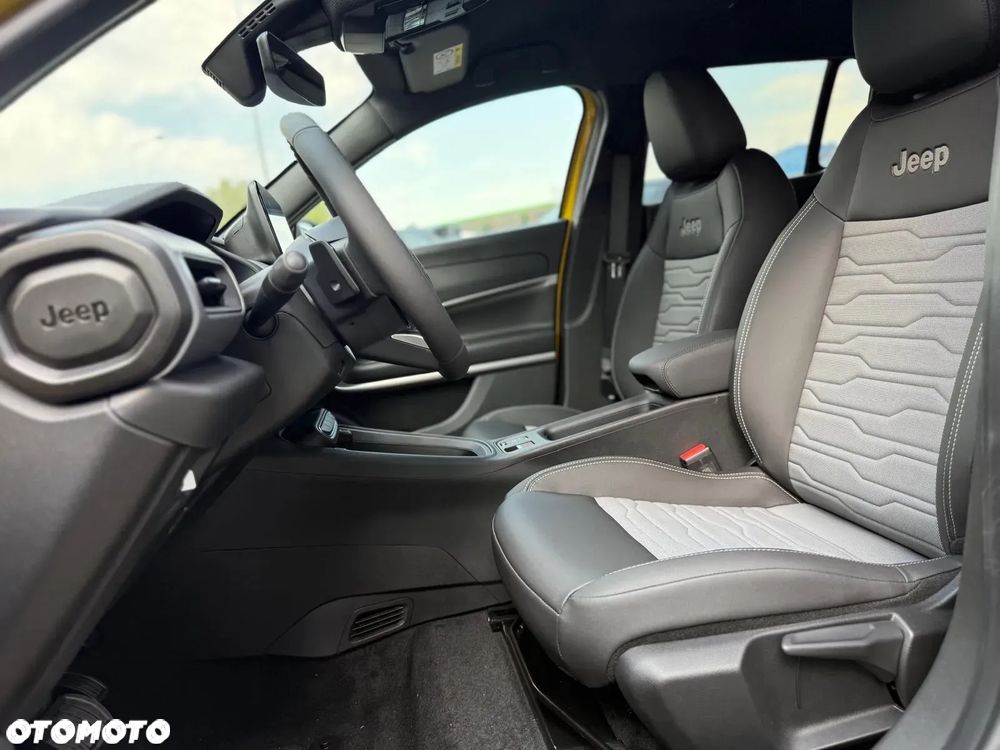 Jeep Avenger 1.2 T3 mHEV Overland 4xe eDCT6 - 7