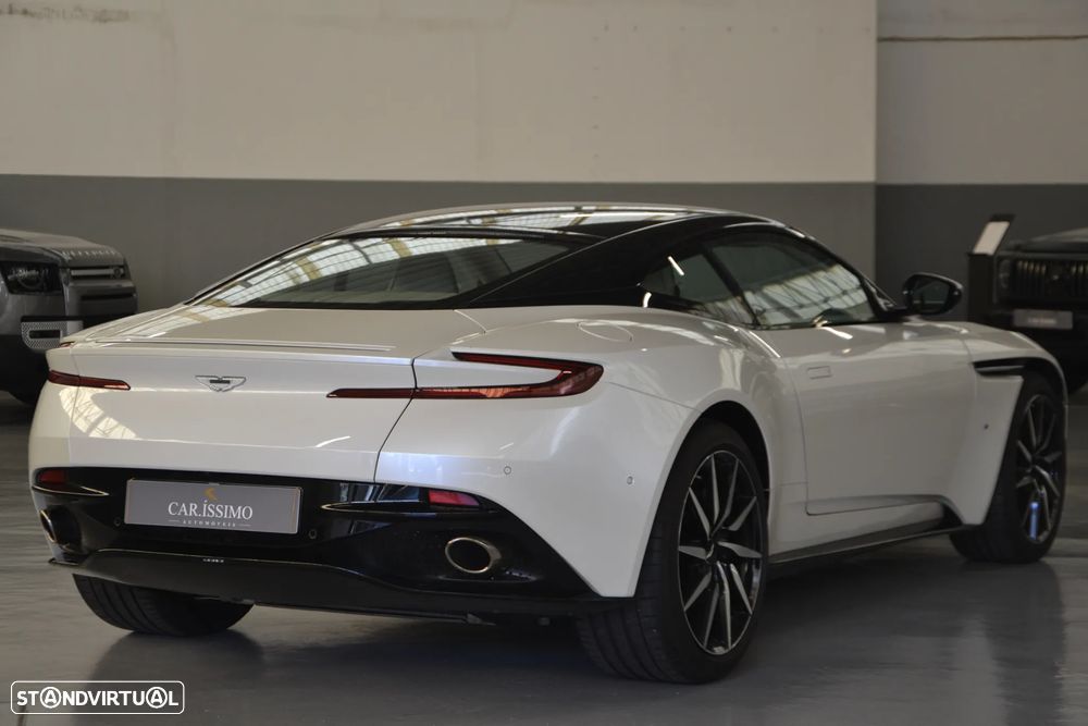 Aston Martin DB11 Coupé V12 Auto - 10