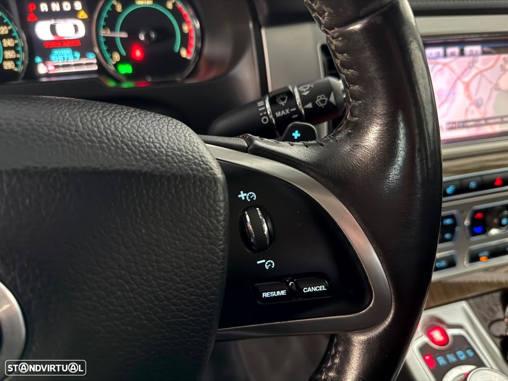 Jaguar XF 2.2 D Premium Luxury - 34