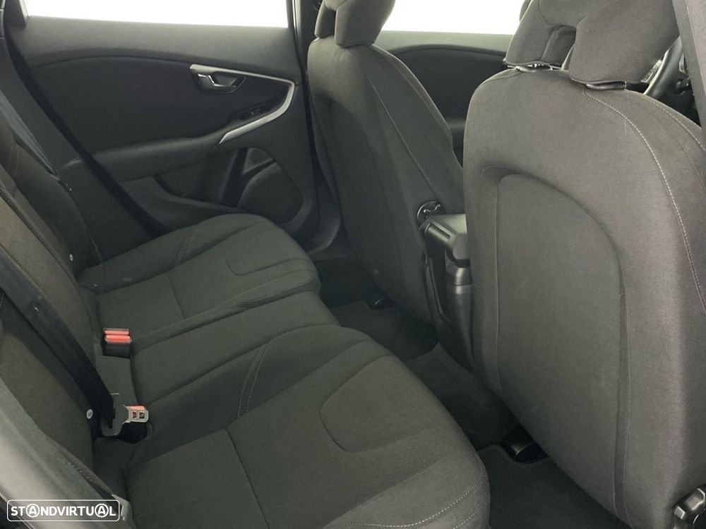 Volvo V40 Cross Country 2.0 D2 Pro - 25