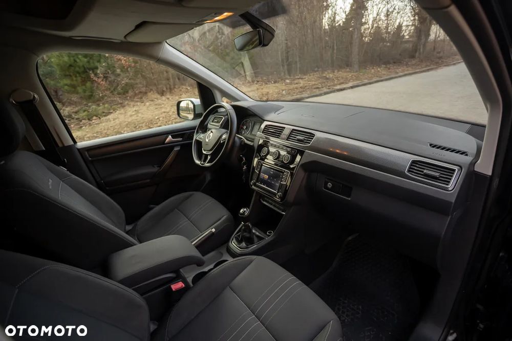 Volkswagen Caddy 2.0 TDI Comfortline - 24