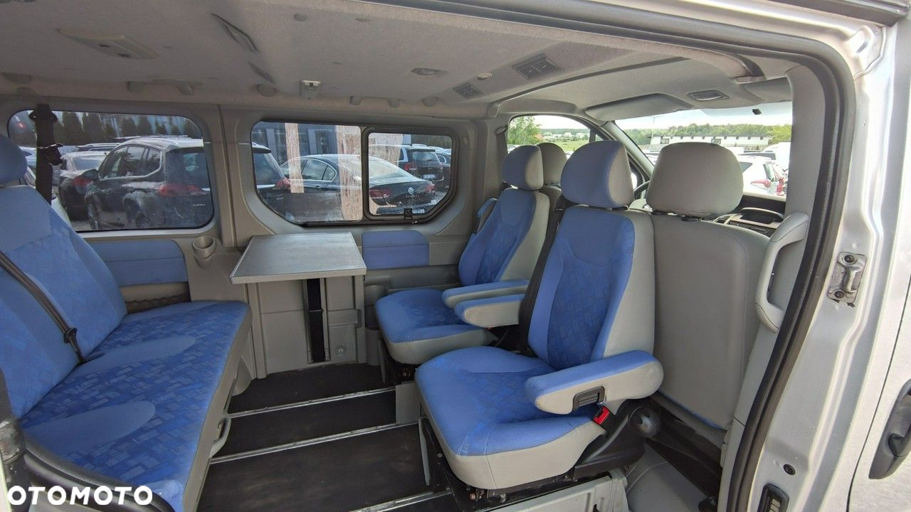 Opel Vivaro - 25