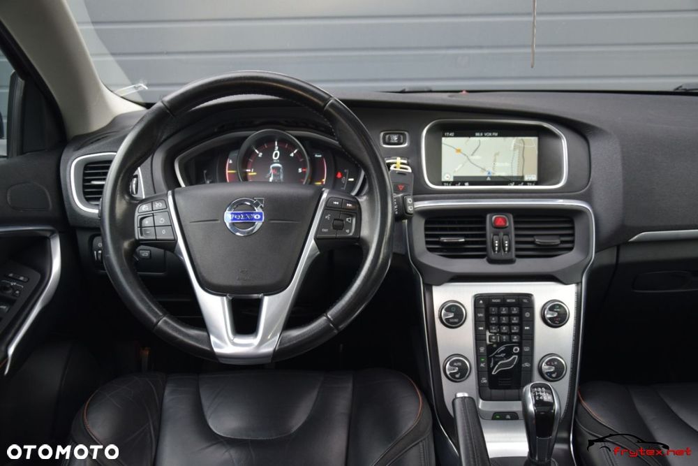 Volvo V40 - 32