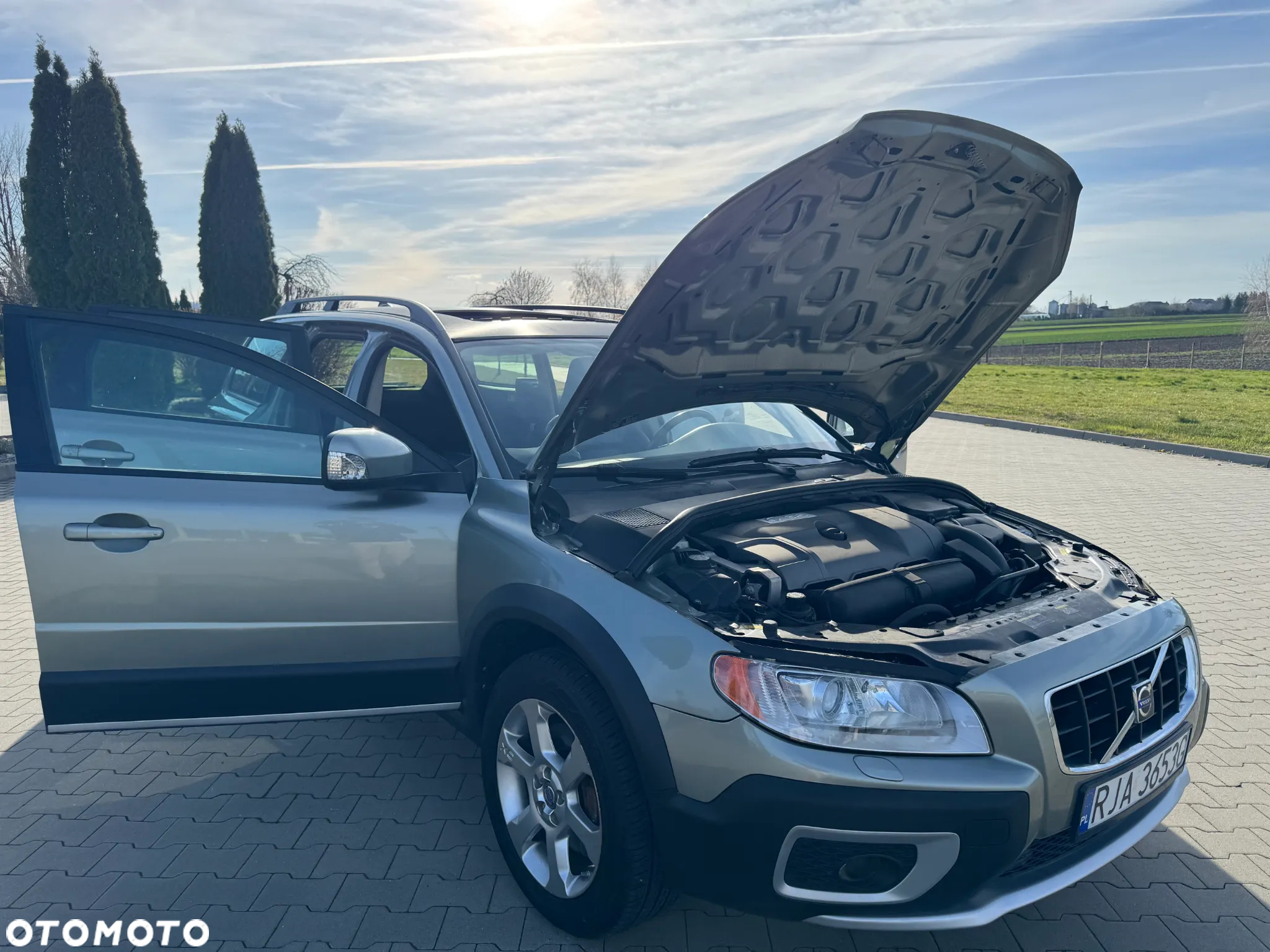 Volvo XC 70 - 24