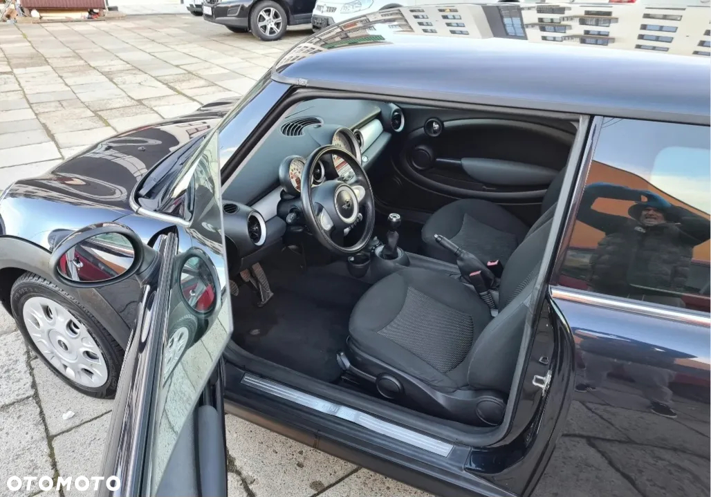 MINI ONE Standard - 8
