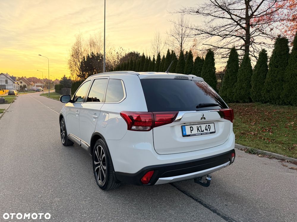 Mitsubishi Outlander - 4