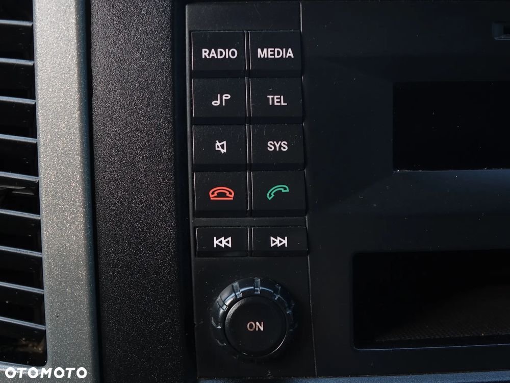 Volkswagen Crafter 5-osobowy Brygadówka + bagażnik dachowy - 20