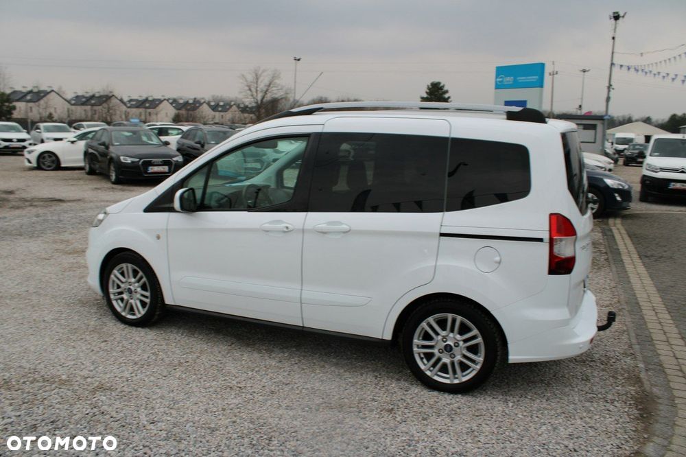 Ford Tourneo Courier - 9