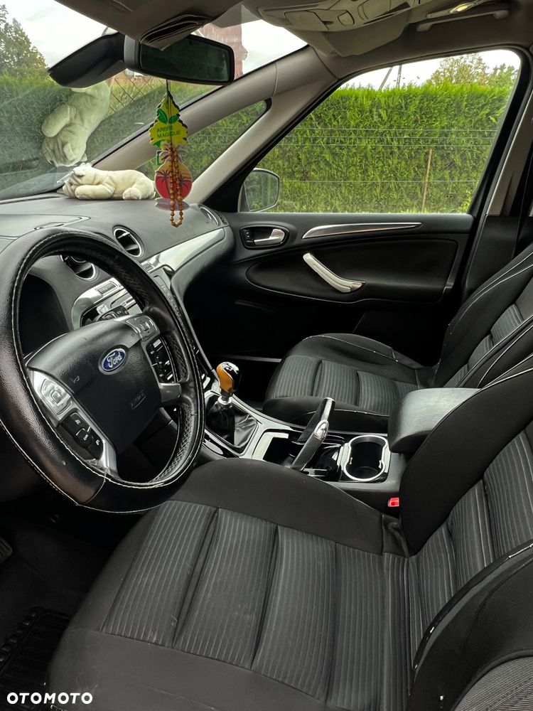 Ford S-Max - 24