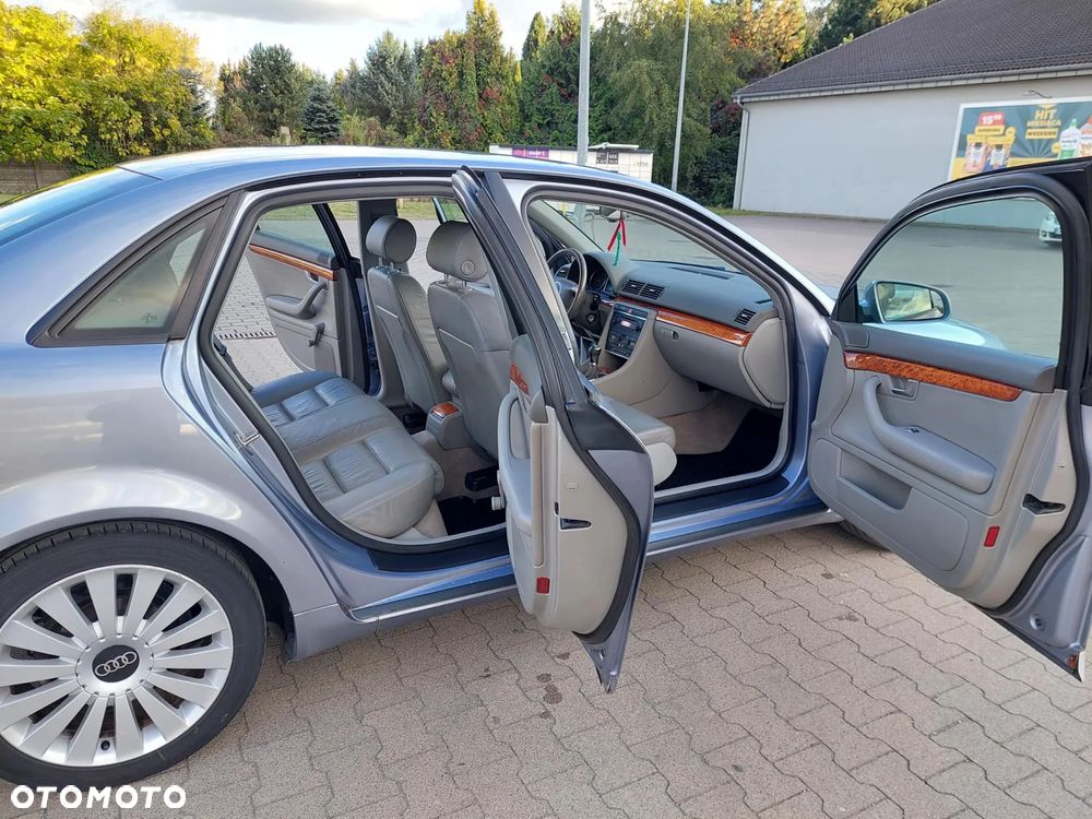 Audi A4 Limousine - 3