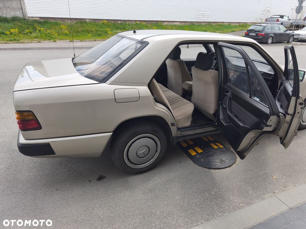 Mercedes-Benz W124 (1984-1993) - 5
