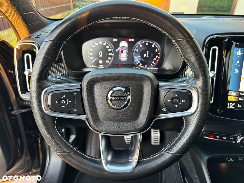 Volvo XC 40 T3 Geartronic RDesign - 38