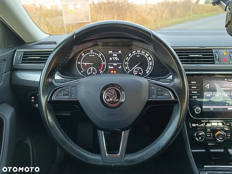 Skoda Superb 2.0 TDI Ambition - 35