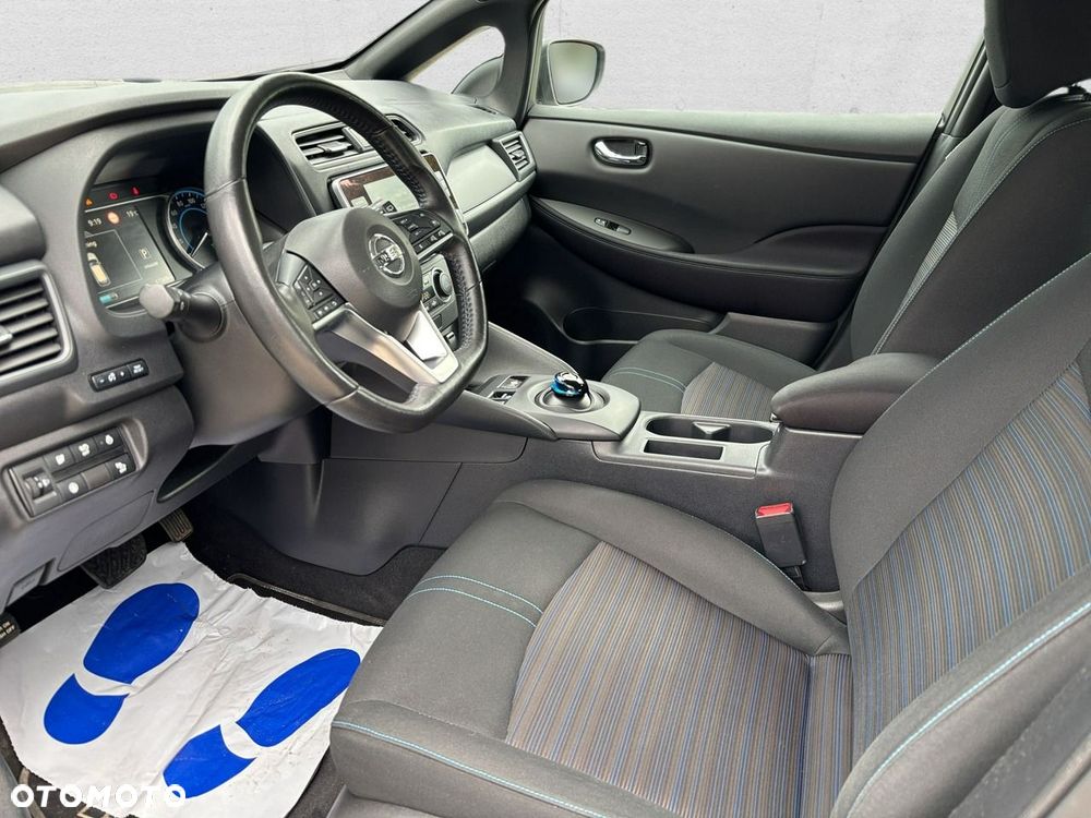 Nissan Leaf - 12