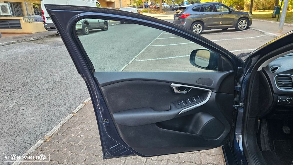Volvo V40 - 9