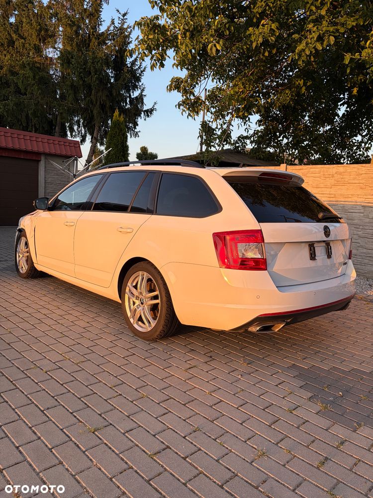 Skoda Octavia 2.0 TDI RS DSG - 1