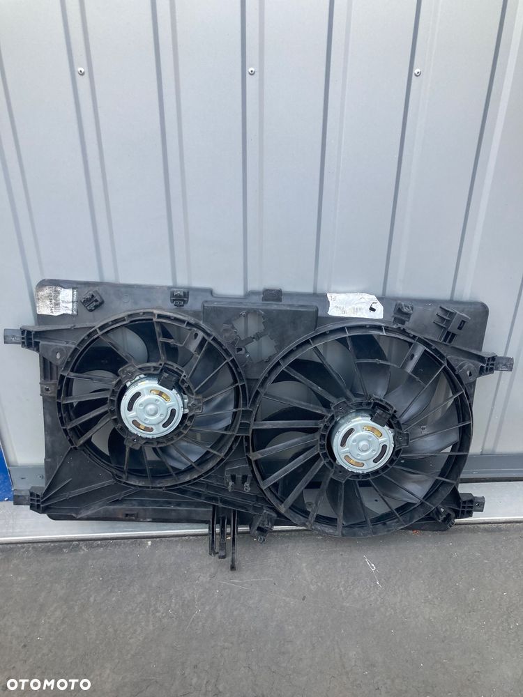 RENAULT MASTER 3 III lift 4 IV Nowe oryginalne !!! OPEL MOVANO B II NOWE ORYGINALNE WENTYLATORY WENTYLATOR CHŁODNICY WODY KLIMATYZACJI obudowa wentylatorów - 1
