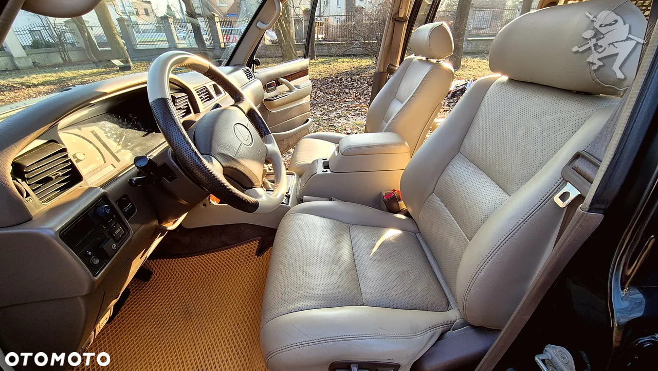 Lexus LX 470 - 11