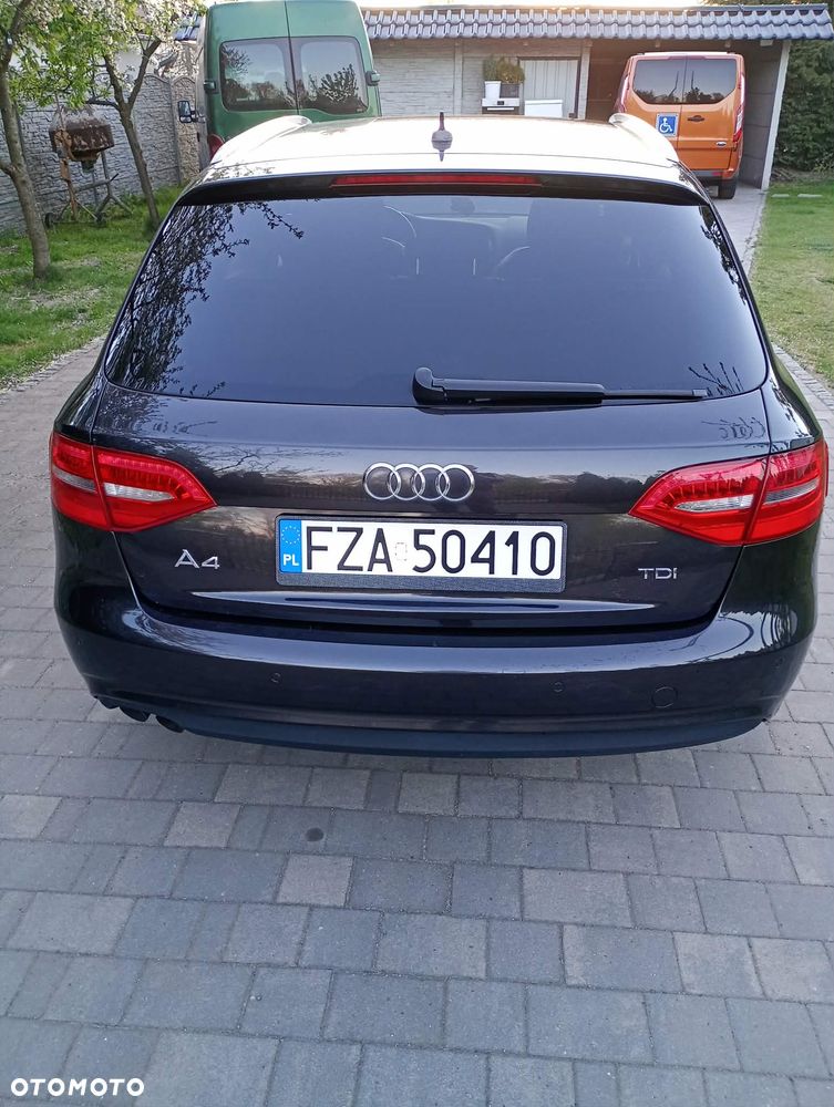 Audi A4 Avant 2.0 TDI DPF S line Sportpaket - 6