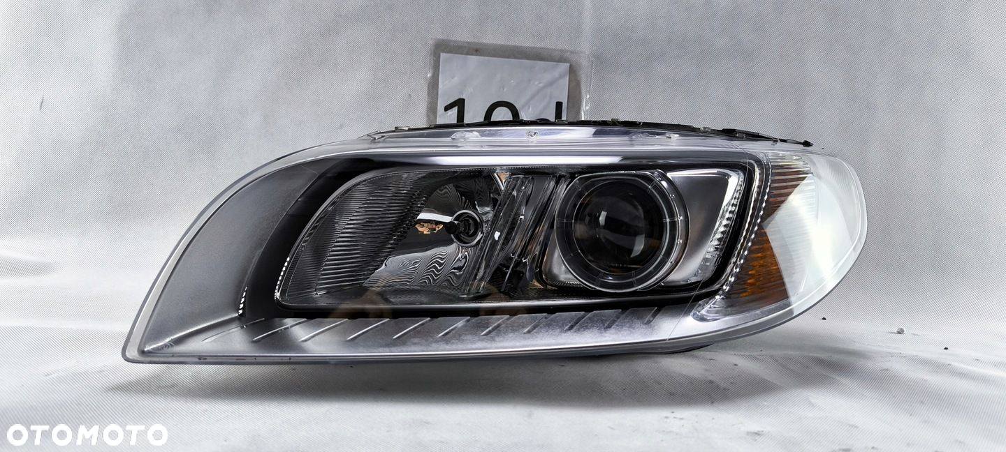 VOLVO V70 XC70 S80 2013- XENON PRAWY REFLEKTOR LAMPA 31420013 - 4
