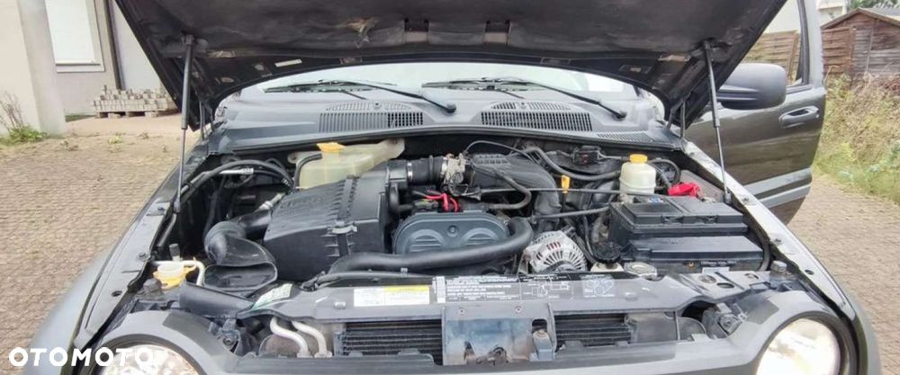 Jeep Cherokee 2.4 Sport - 29