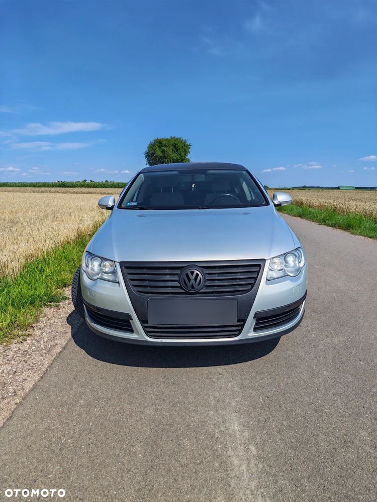 Volkswagen Passat 2.0 TDI DPF DSG Comfortline - 4