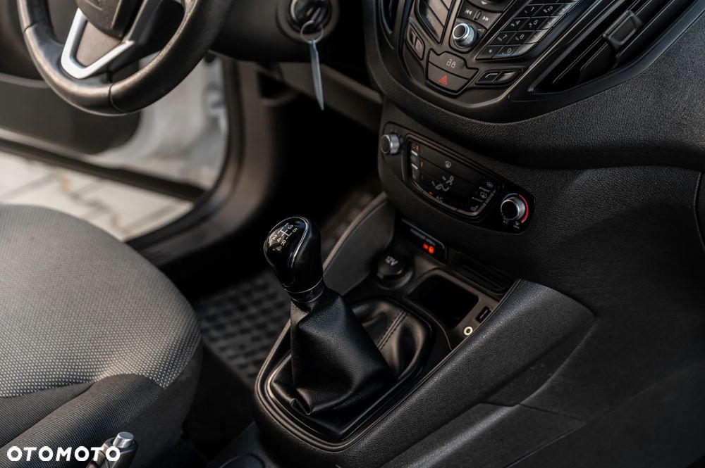 Ford Tourneo Courier 1.0 EcoBoost Trend - 27