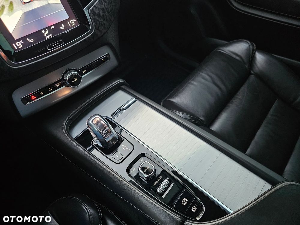 Volvo XC 90 T8 AWD Ultra Bright - 39