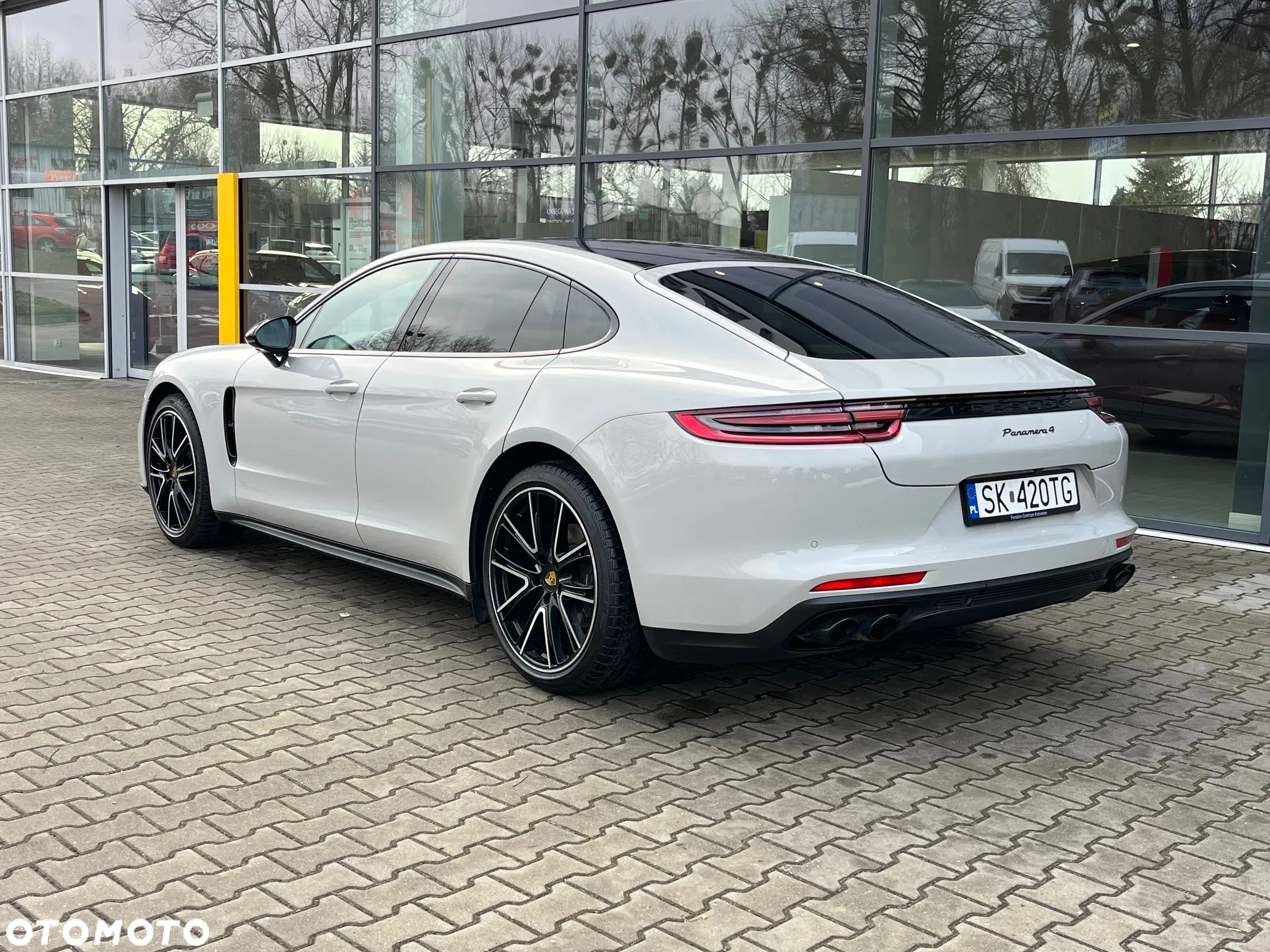 Porsche Panamera 4 - 3